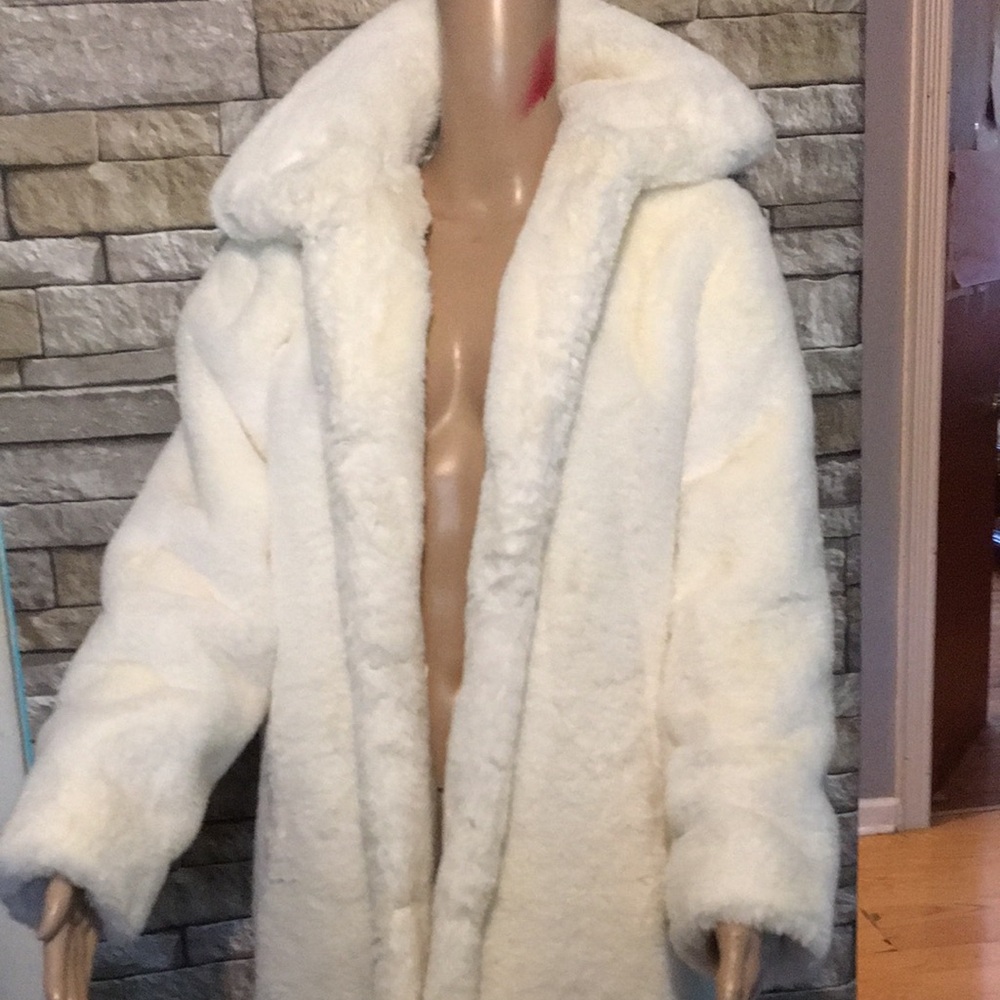 Faux Fur White Coat - Picture 7 of 13